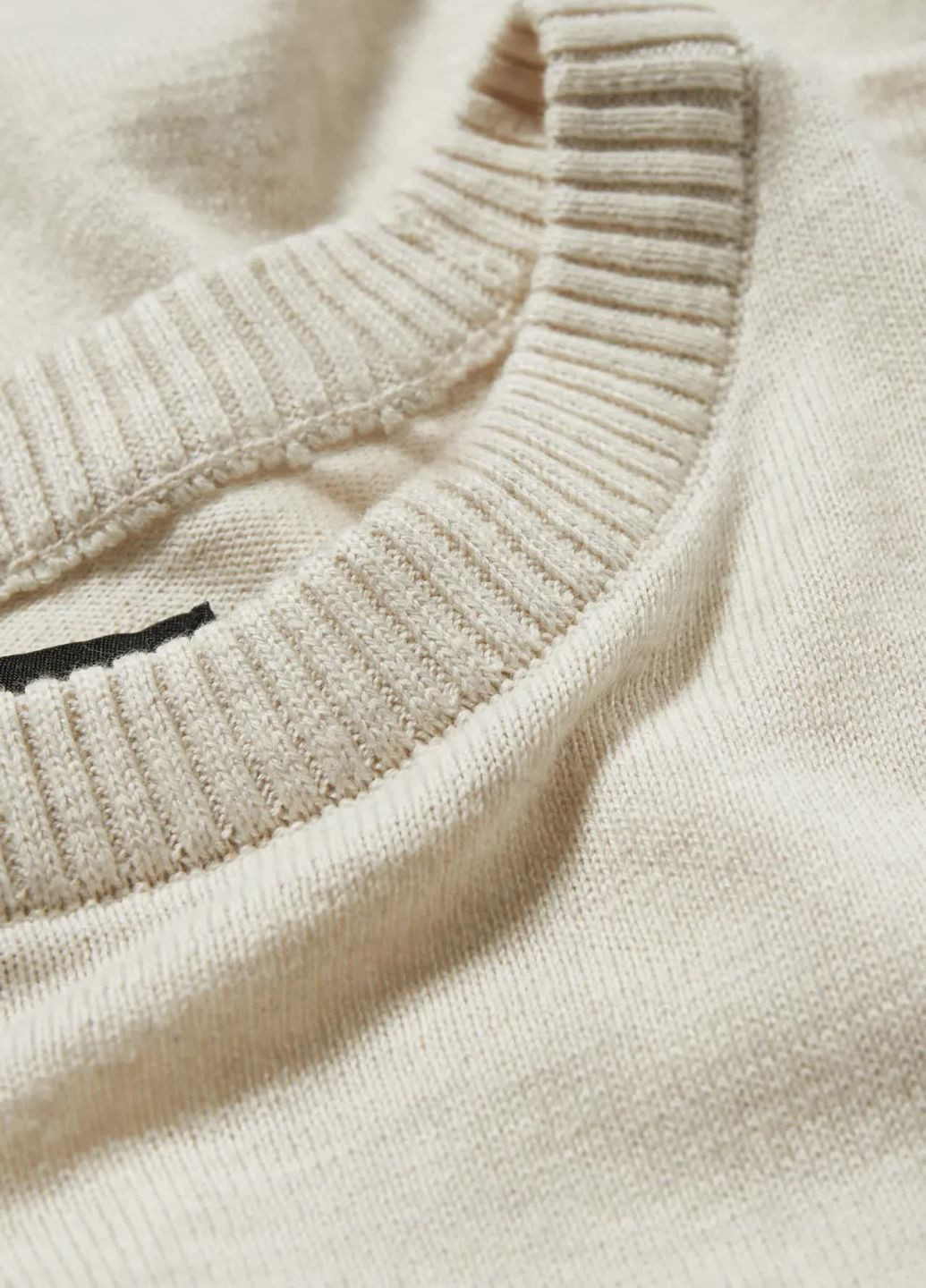 Молочный демисезонный свитер из хлопка C&A