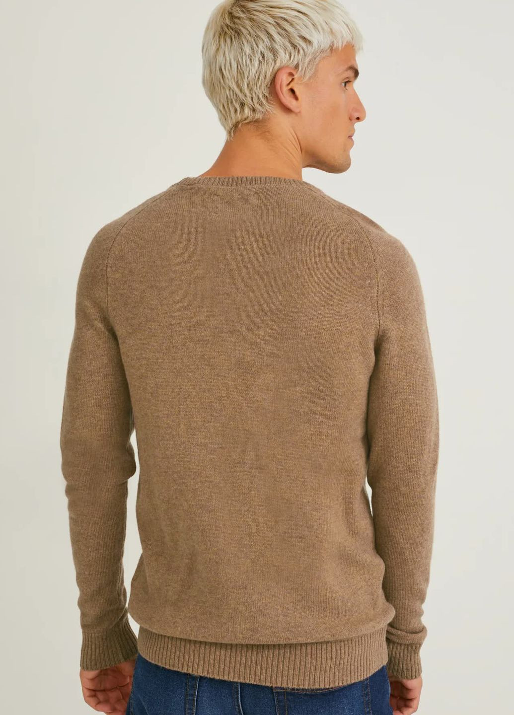 Бежевый демисезонный свитер из шерсти C&A