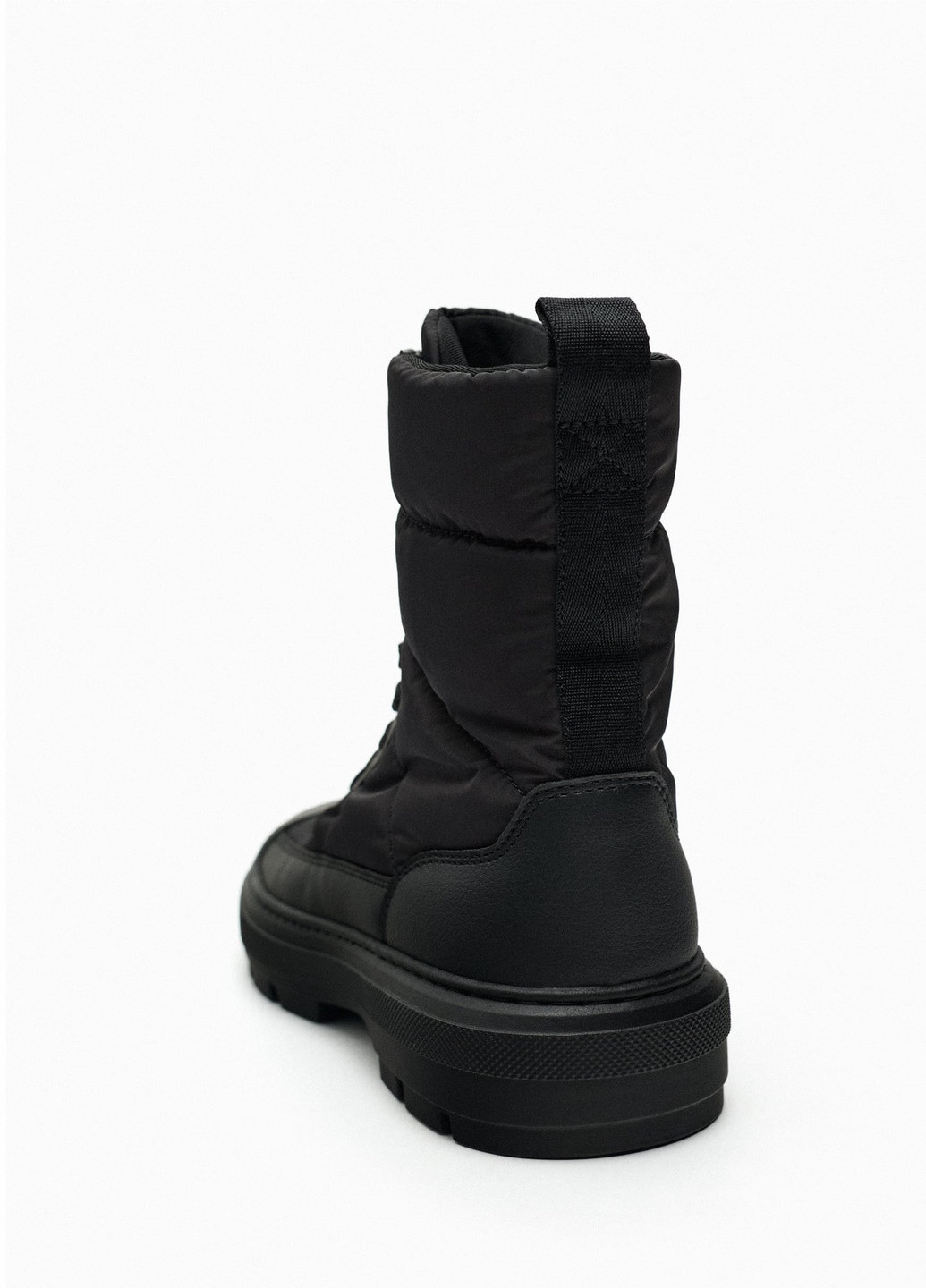Чорні осінні кросівки Zara