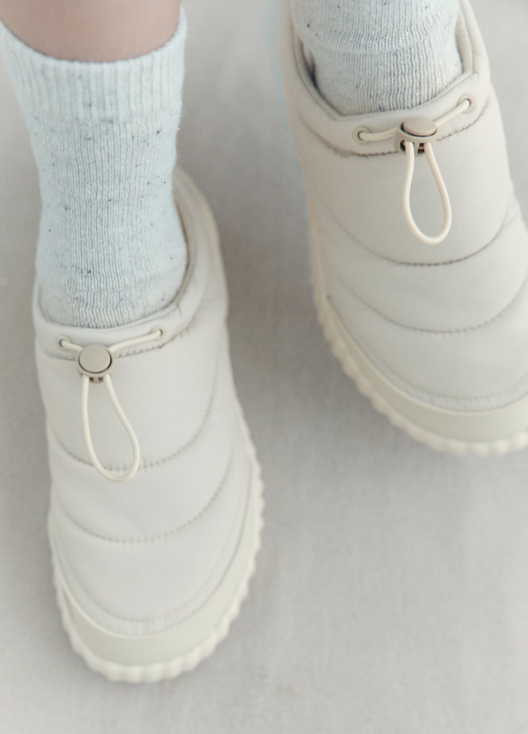 Молочні осінні кросівки Zara