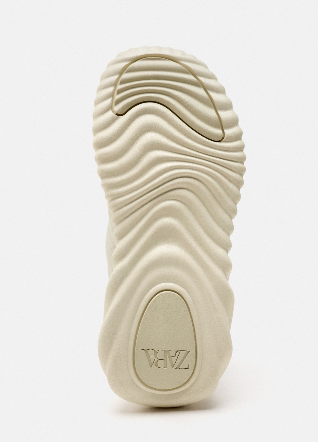 Молочні осінні кросівки Zara