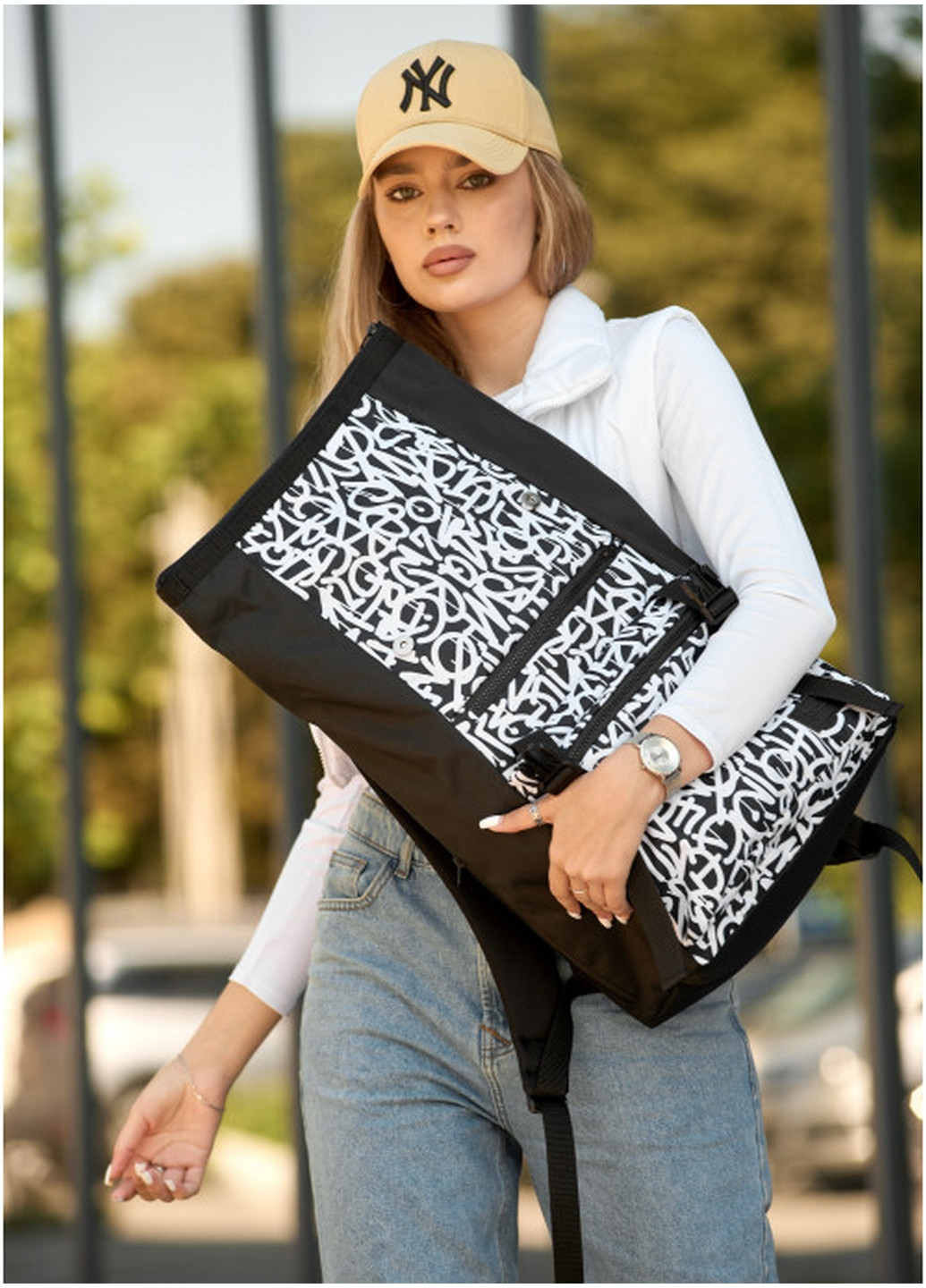 Жіночий рюкзак 41х30х16 см Sambag (275072591)