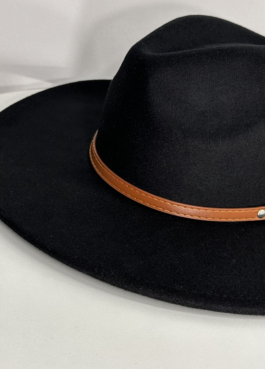 Шляпа Федора с широкими полями 9,5 см и ремешком VINTAGE черная No Brand (275334212)