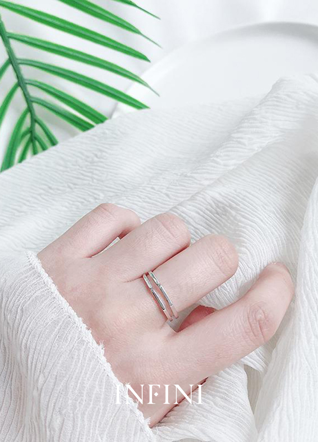 Каблучка срібна у геометричному стилі Infini (275334324)