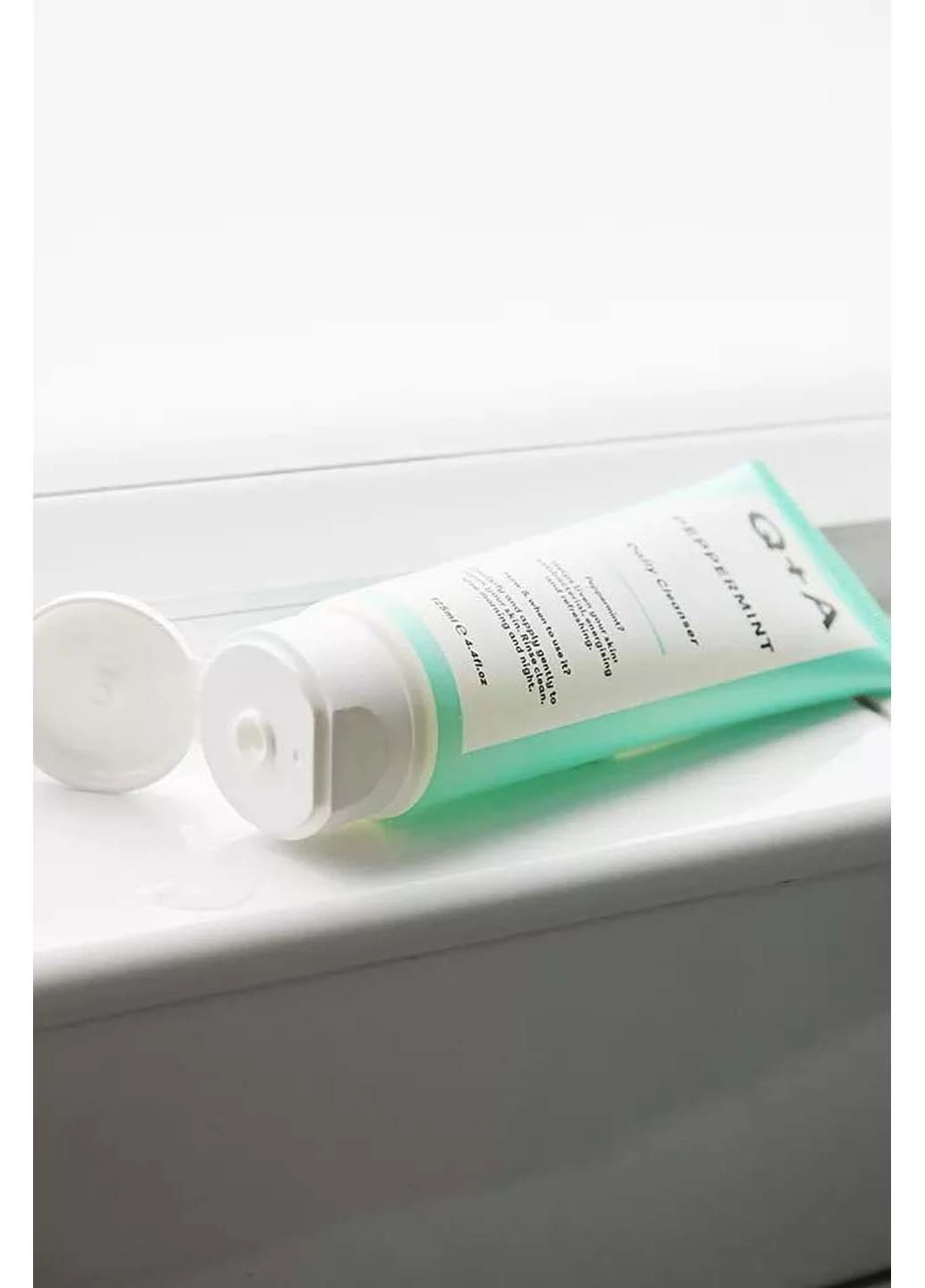 Очищувальний гель для обличчя з м'ятою Peppermint Daily Cleanser 125 мл Q+A (275457246)