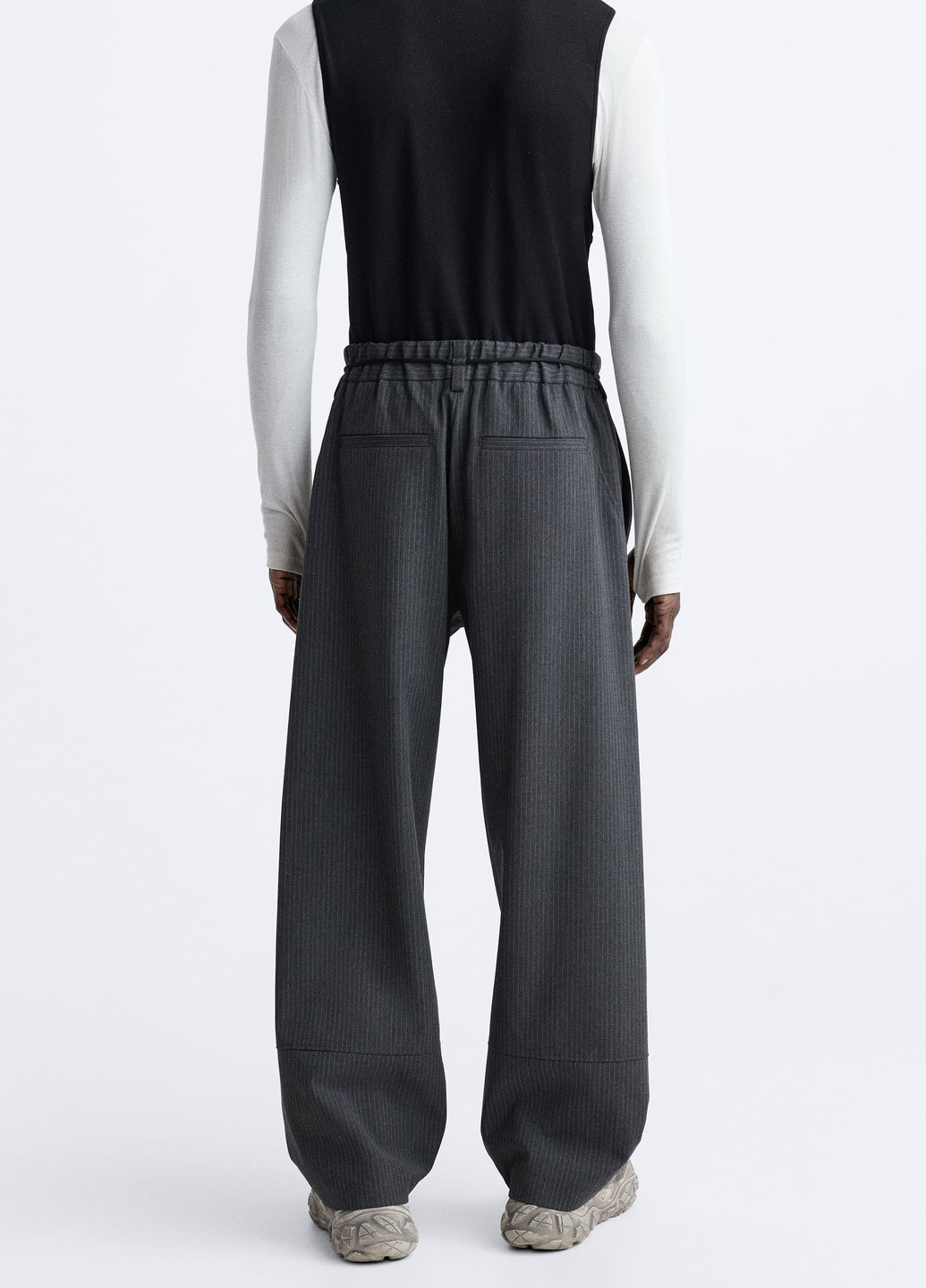 Темно-серые повседневный демисезонные брюки Zara