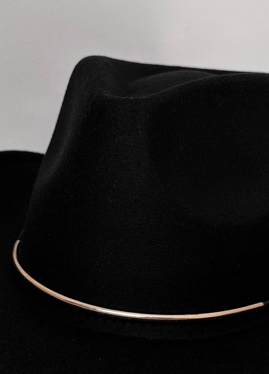 Шляпа Федора Ковбойка унисекс с устойчивыми полями, пирсингом и металлическим декором No Brand (275467469)