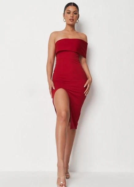 Червона сукня Missguided