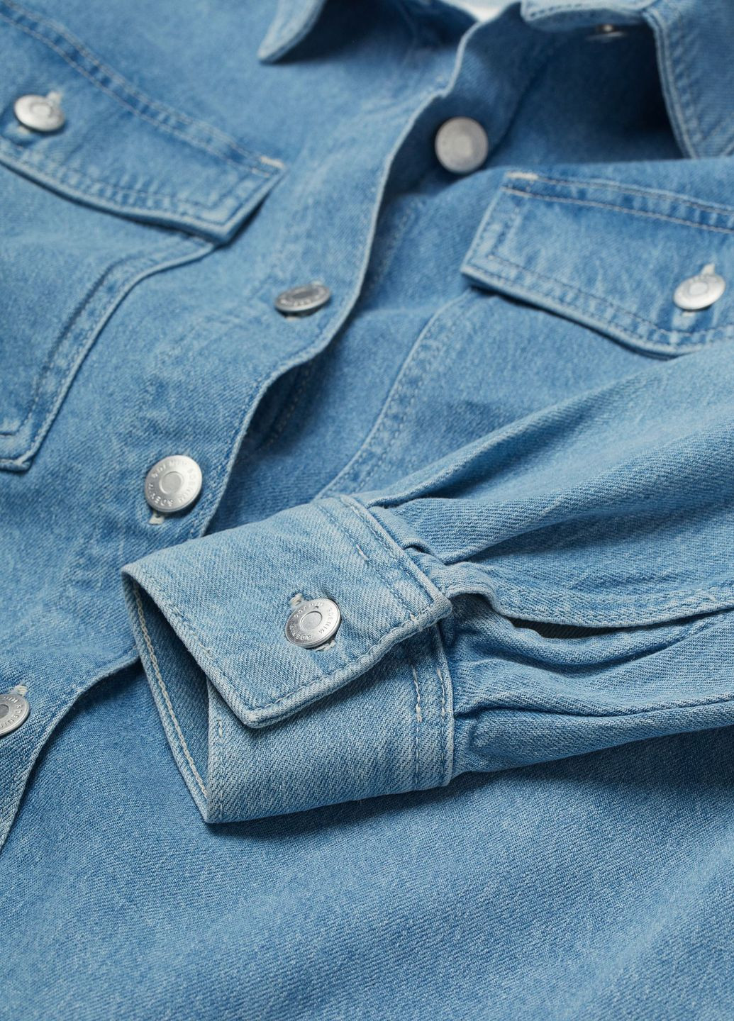 Світло-блакитна демісезонна куртка джинсова оверсайз H&M