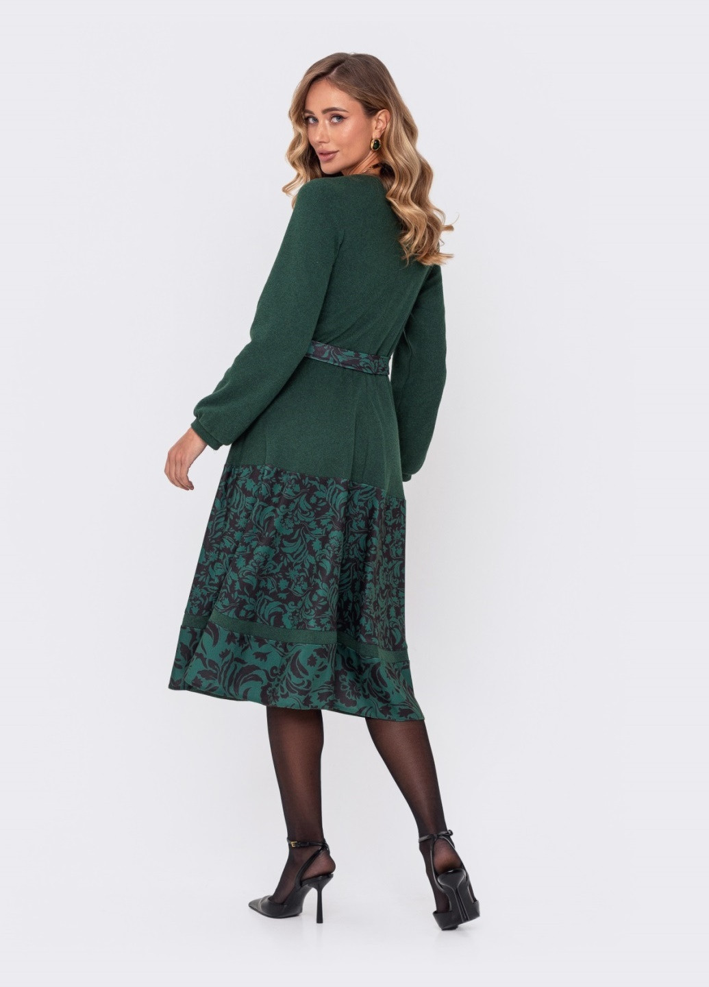 Зеленое платье-миди зелёного цвета с поясом Dressa