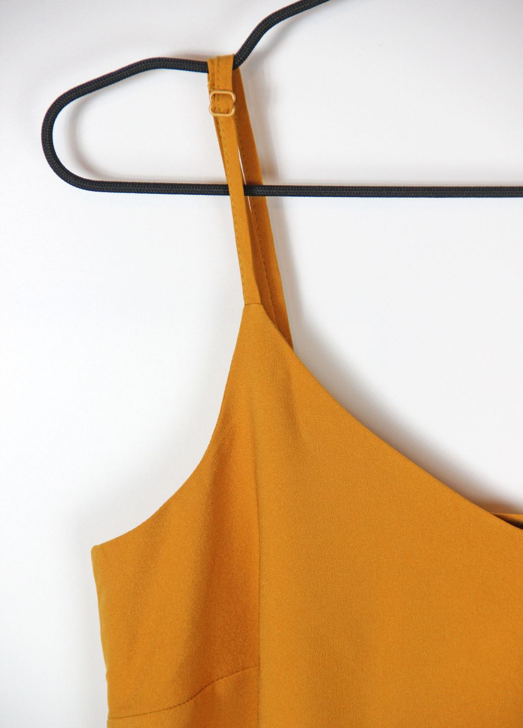 Желтое платье Missguided