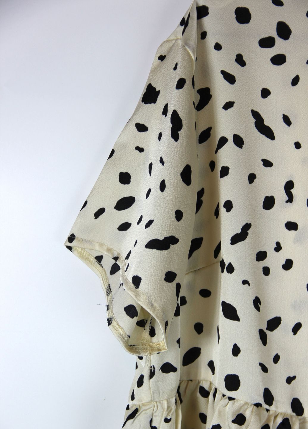 Молочна сукня Missguided