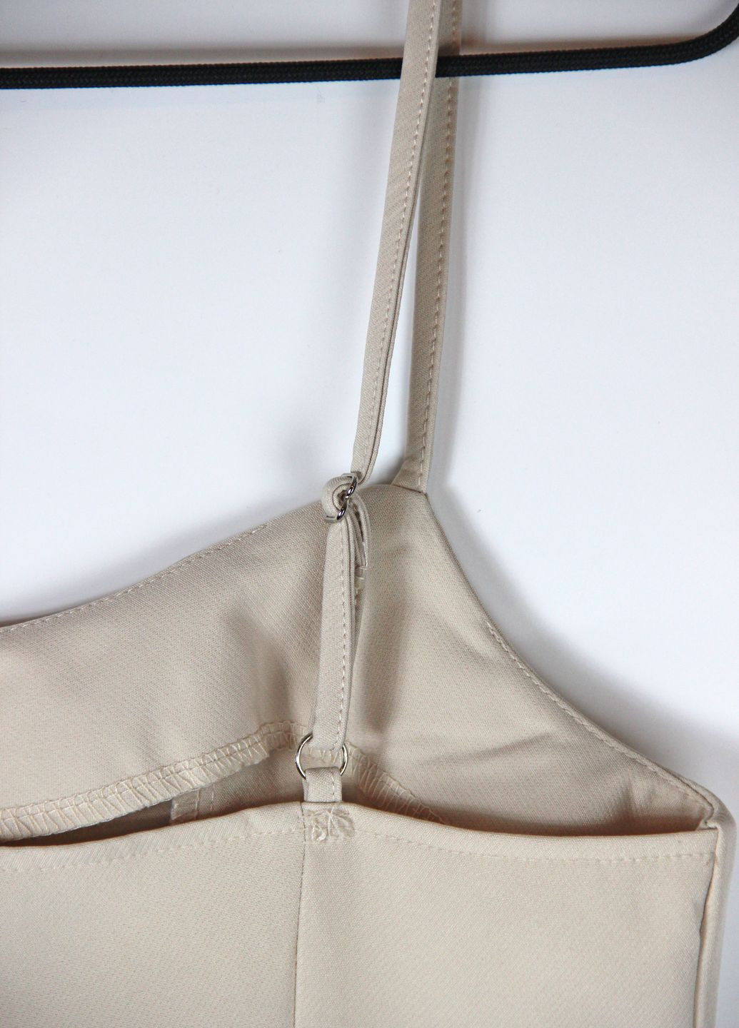 Бежева сукня Missguided