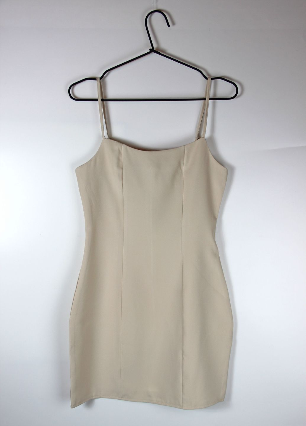 Бежева сукня Missguided