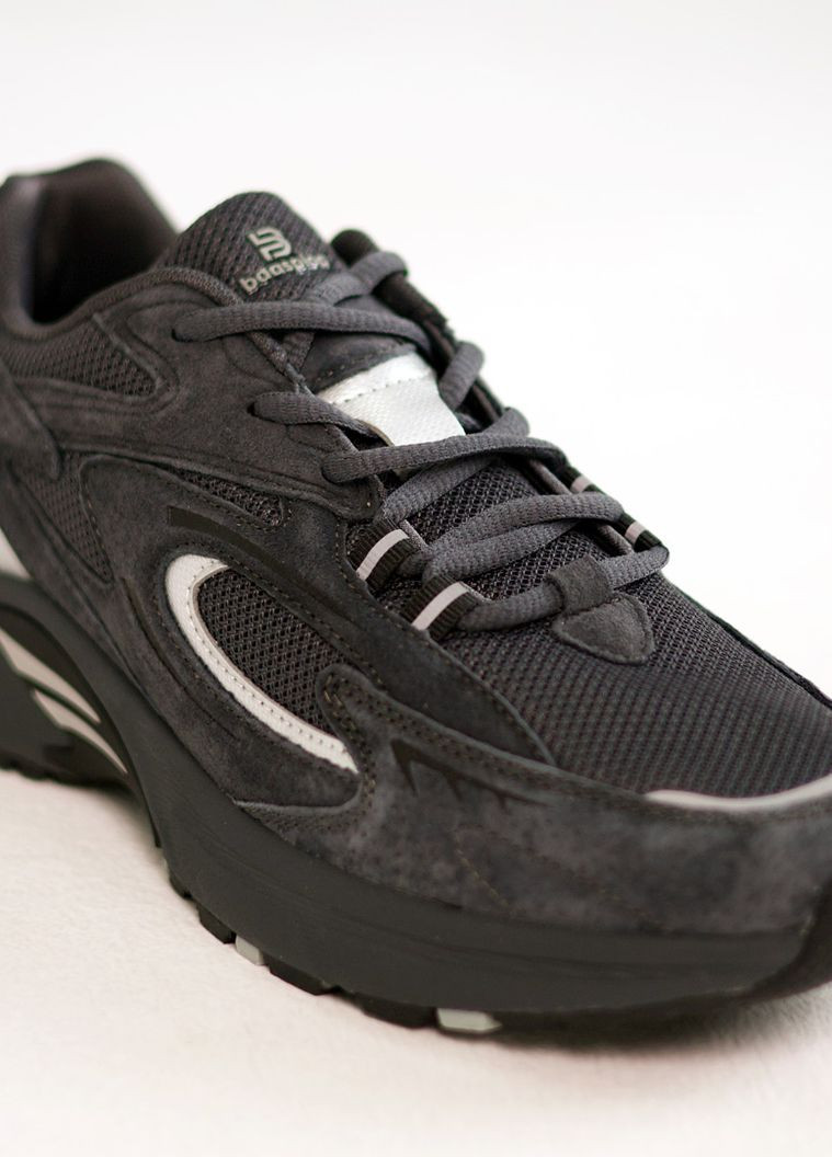 Серые кроссовки Fashion