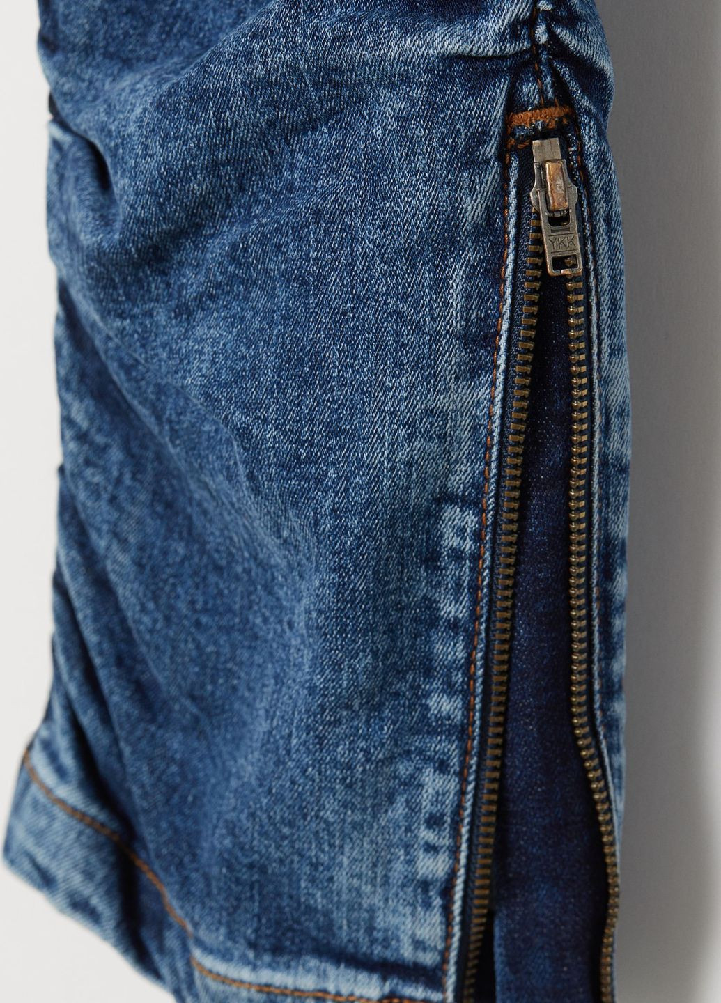 Синие демисезонные зауженные узкие джинсовые джоггеры синий деним демисезон H&M