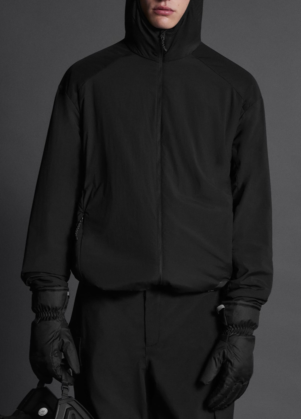 Чорна демісезонна куртка Zara