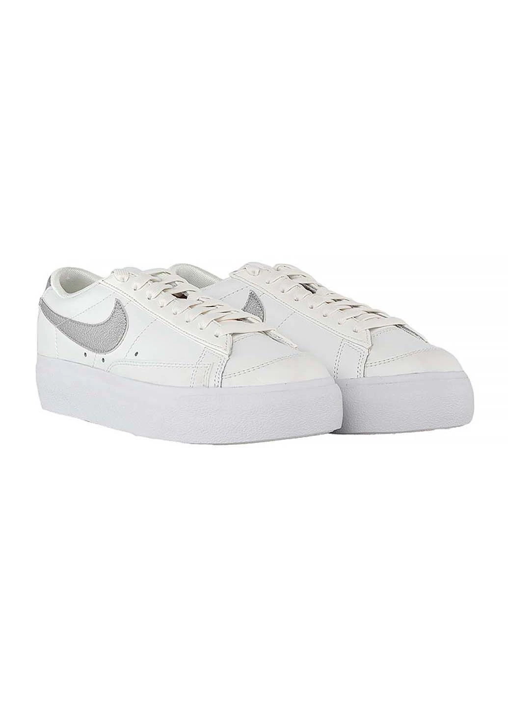 Кроссовки Женские W BLAZER LOW PLATFORM ESS Nike белые демисезоны (276778285)