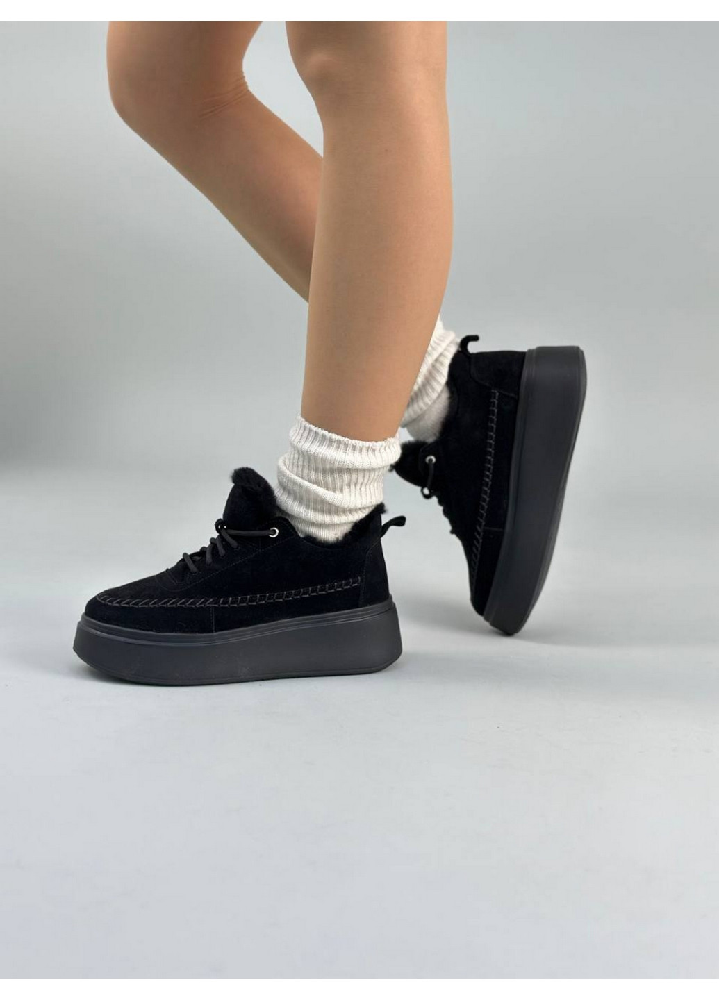 Чорні жіночі замшеві кеди 41 VZUTIK