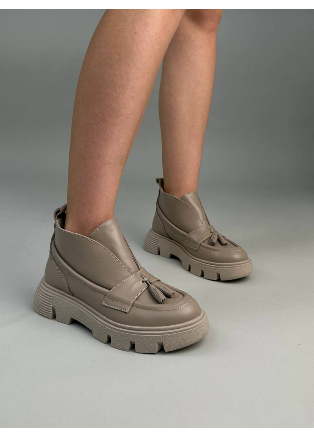 VZUTIK Жіночі шкіряні лофери 38 бежевий з натуральна шкіра, україна — демісезон (277153201)