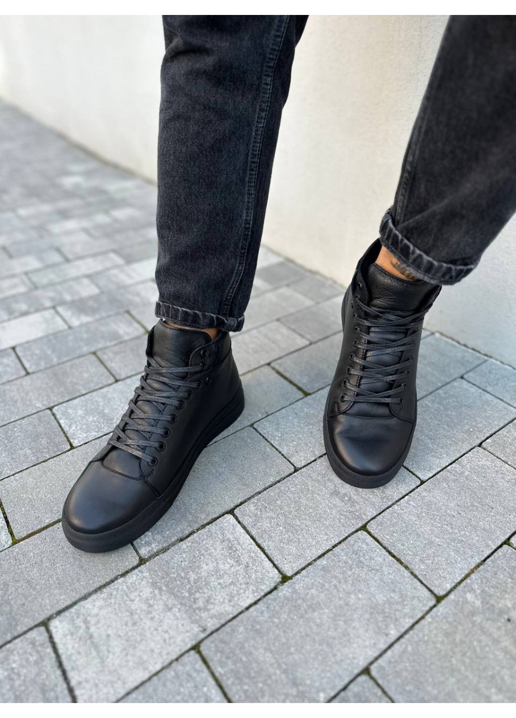 Черные зимние мужские кожаные ботинки 40 VZUTIK