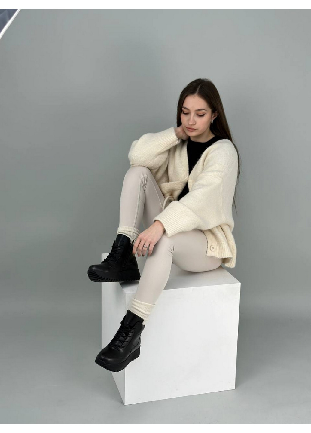 Жіночі шкіряні кросівки 37 VZUTIK чорні зими (277154674)