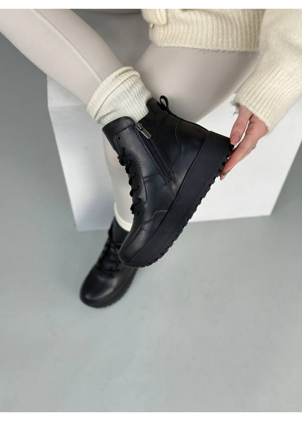 Жіночі шкіряні кросівки 37 VZUTIK чорні зими (277154674)