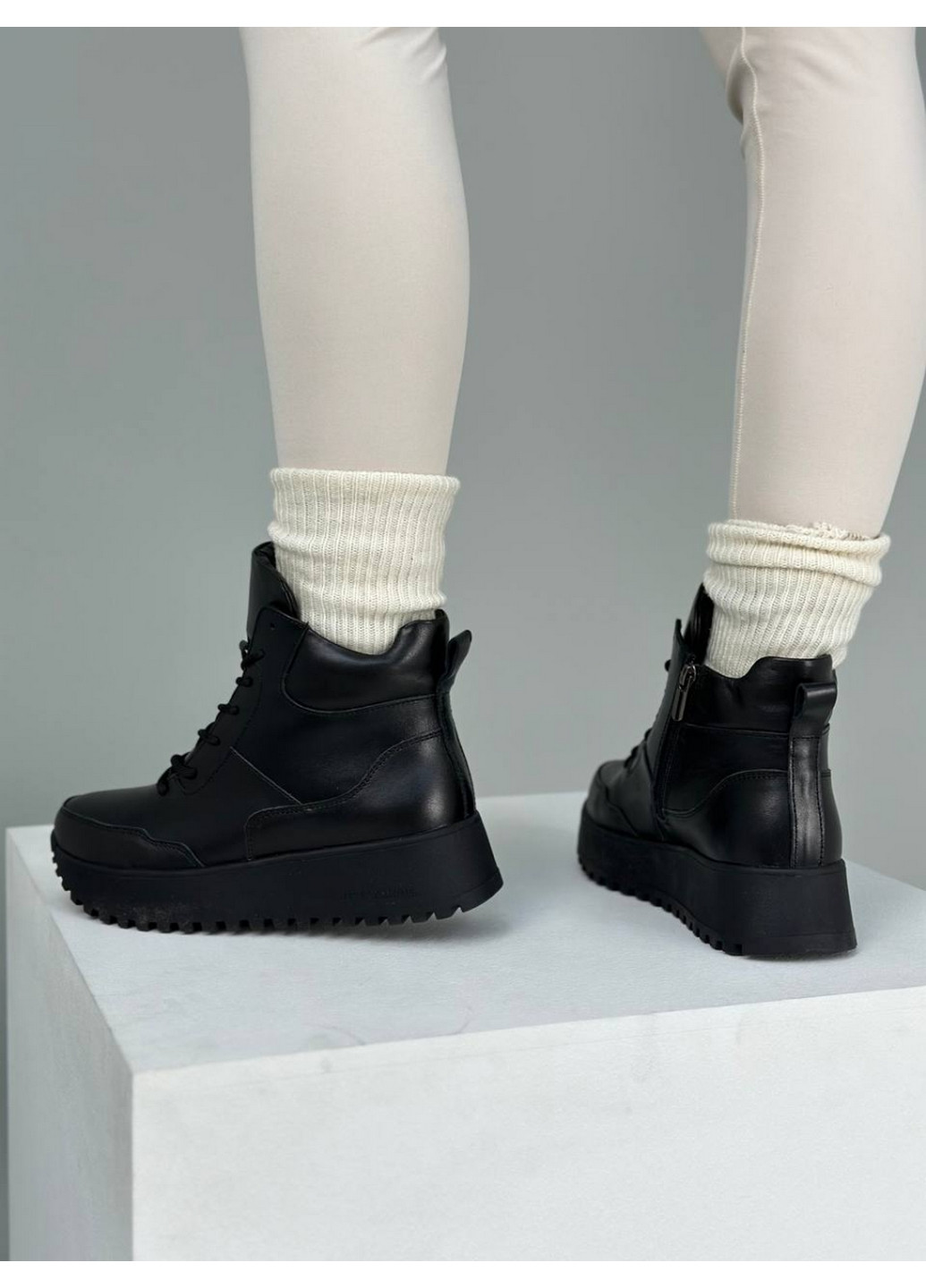 Жіночі шкіряні кросівки 37 VZUTIK чорні зими (277154674)