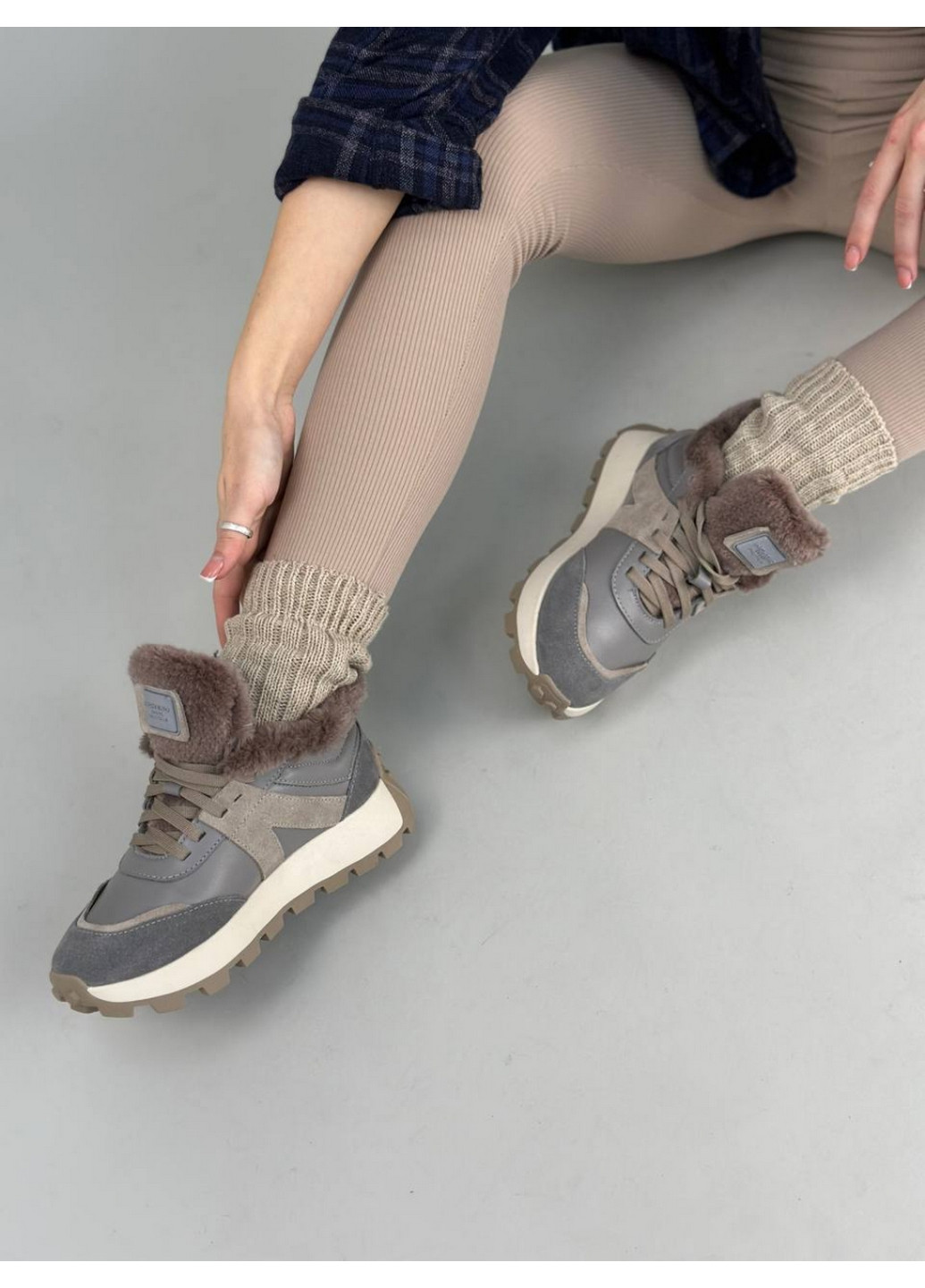 Жіночі шкіряні кросівки 37 VZUTIK сірі зими (277154730)