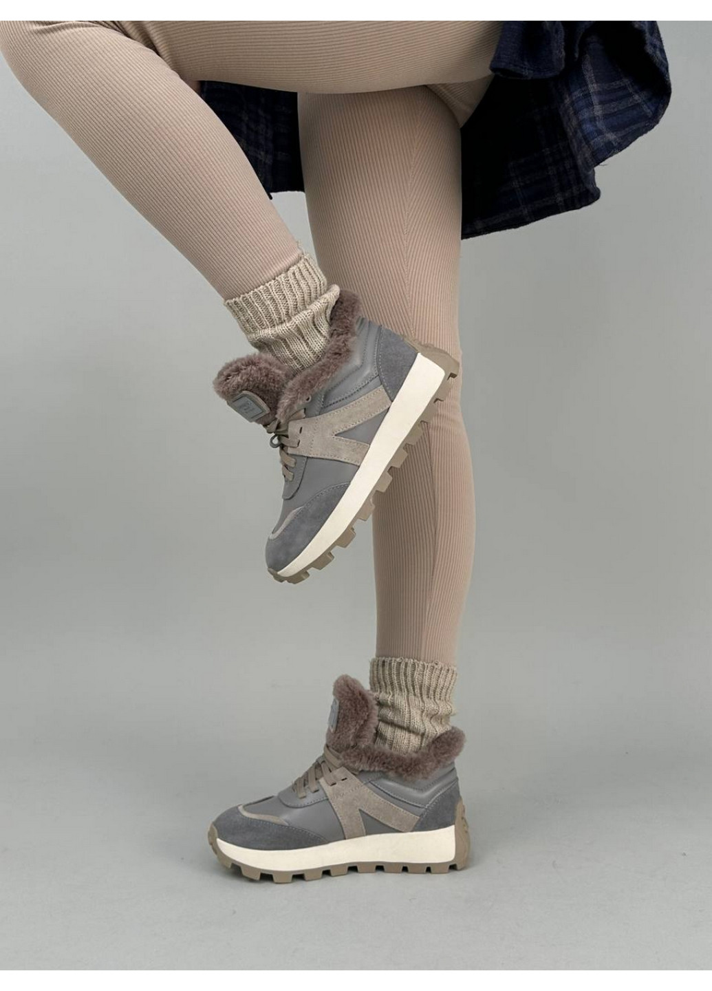 Жіночі шкіряні кросівки 37 VZUTIK сірі зими (277154730)