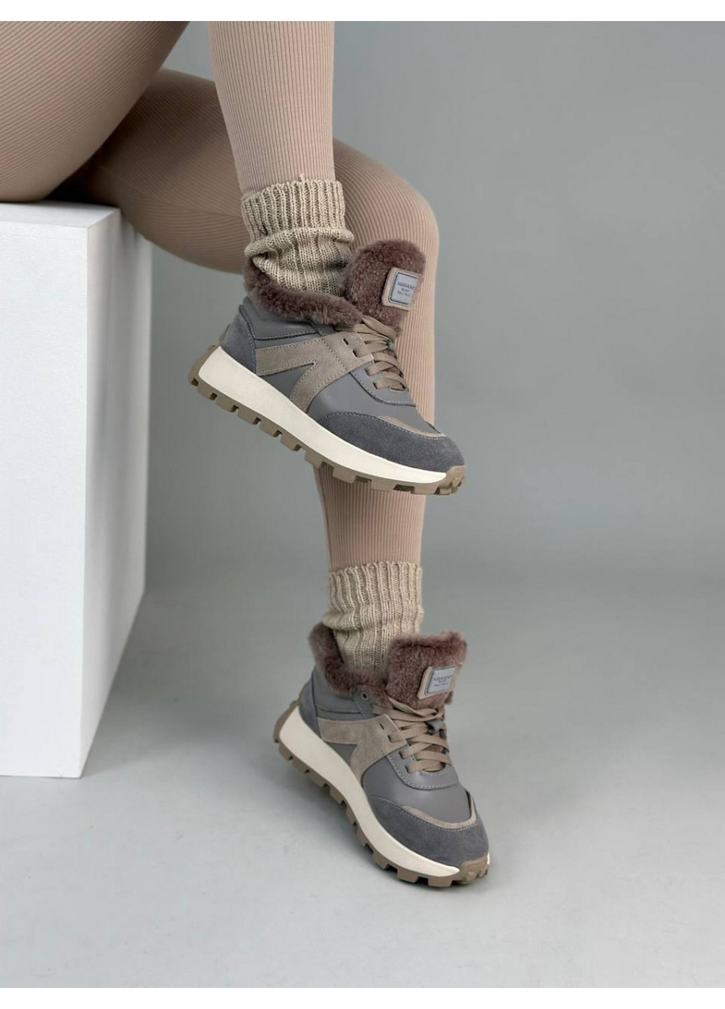 Жіночі шкіряні кросівки 37 VZUTIK сірі зими (277154730)