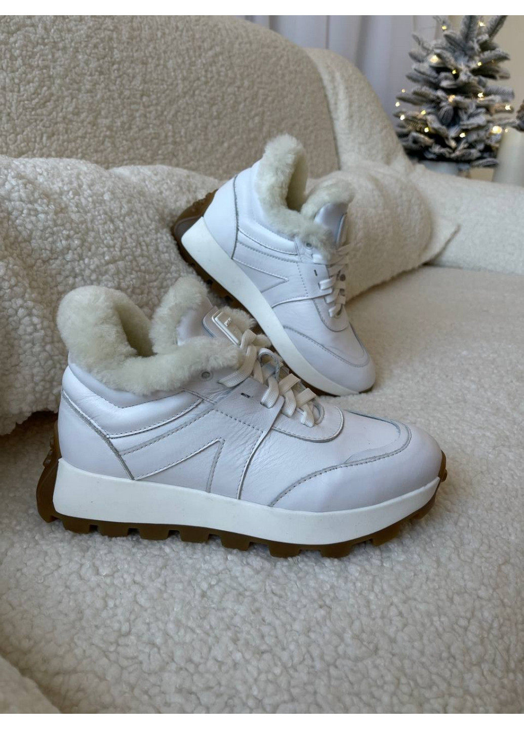 Белые зимние женские кожаные кроссовки 41 VZUTIK