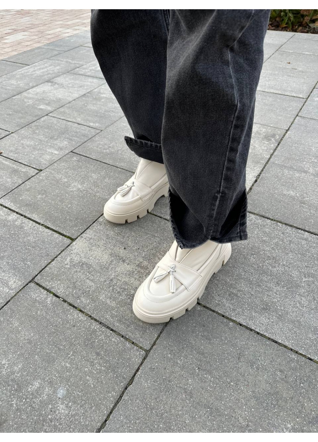 VZUTIK Женские кожаные лоферы 41 молочный з натуральная кожа, украина — демисезон (277154632)