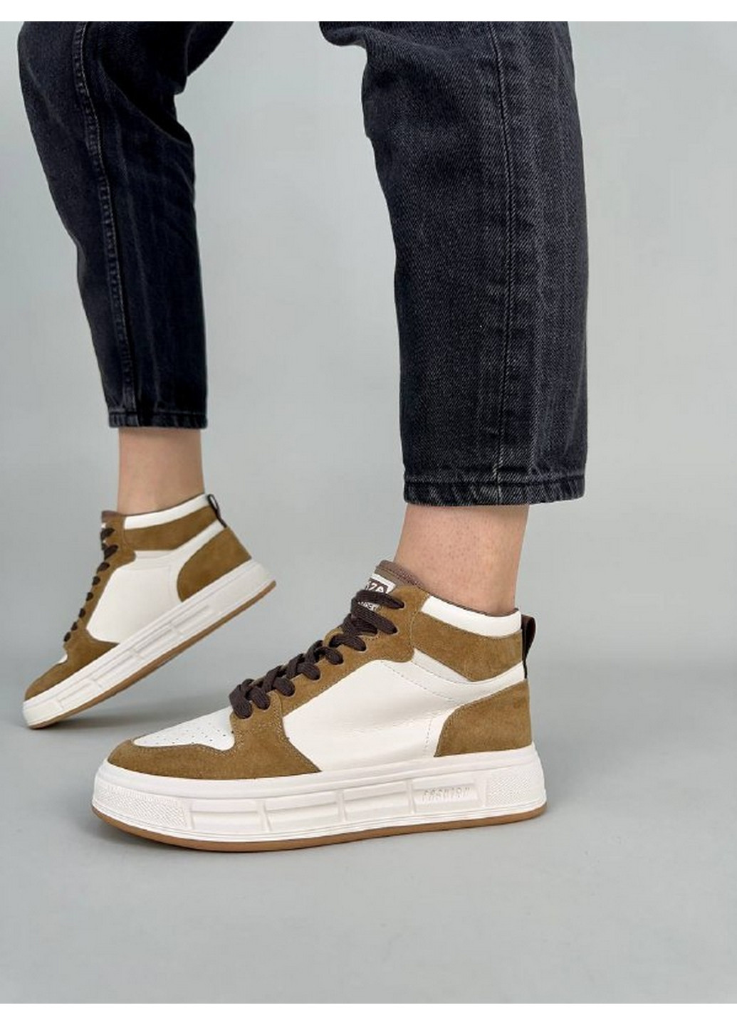 Молочные кожаные женские кеды VZUTIK