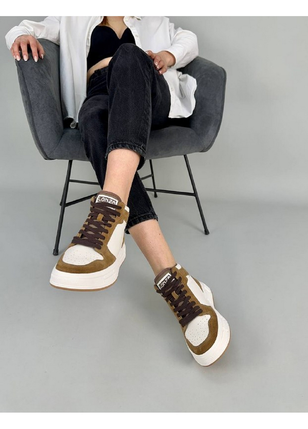 Молочные кожаные женские кеды VZUTIK