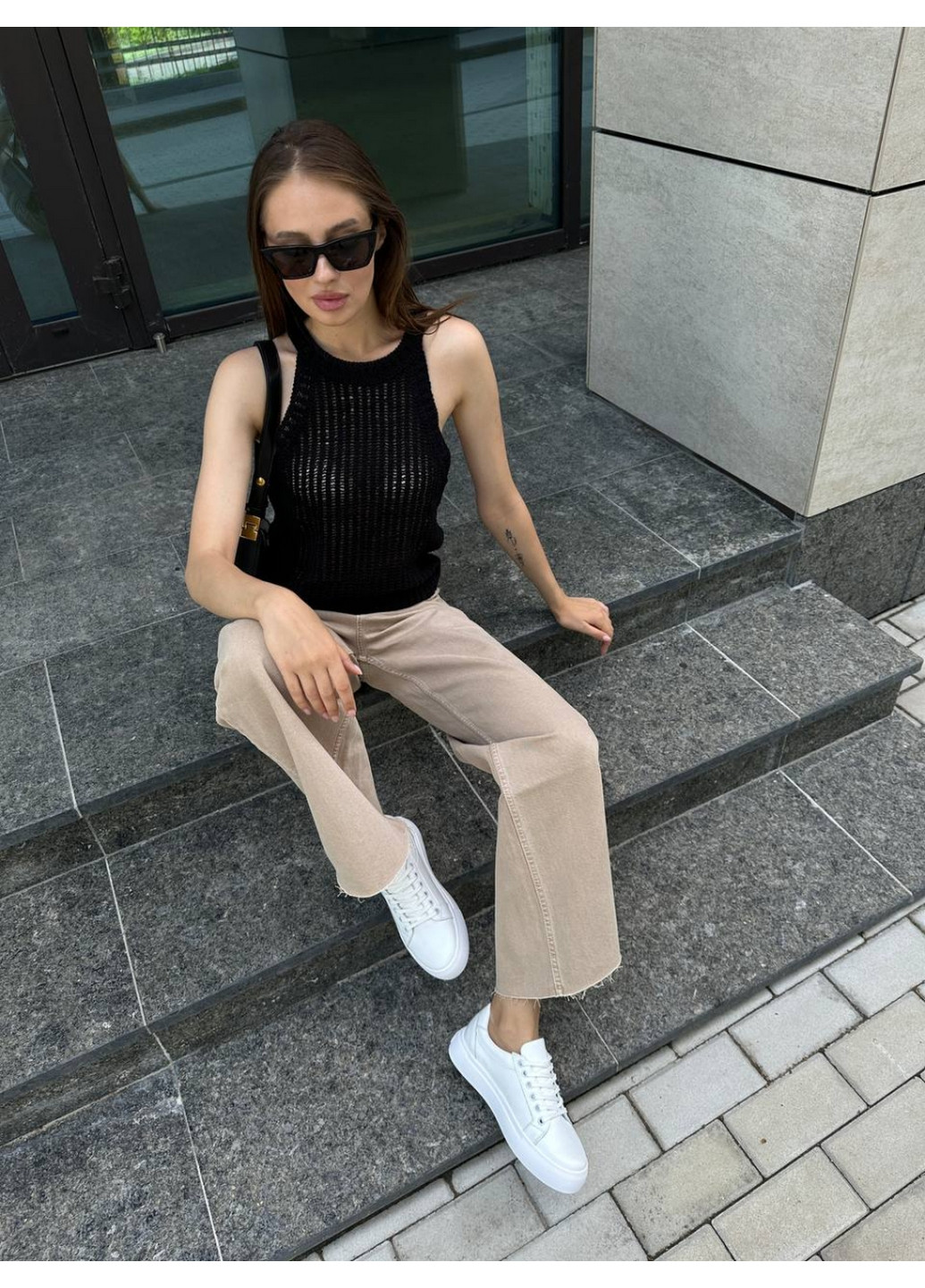 Белые кожаные женские кеды VZUTIK