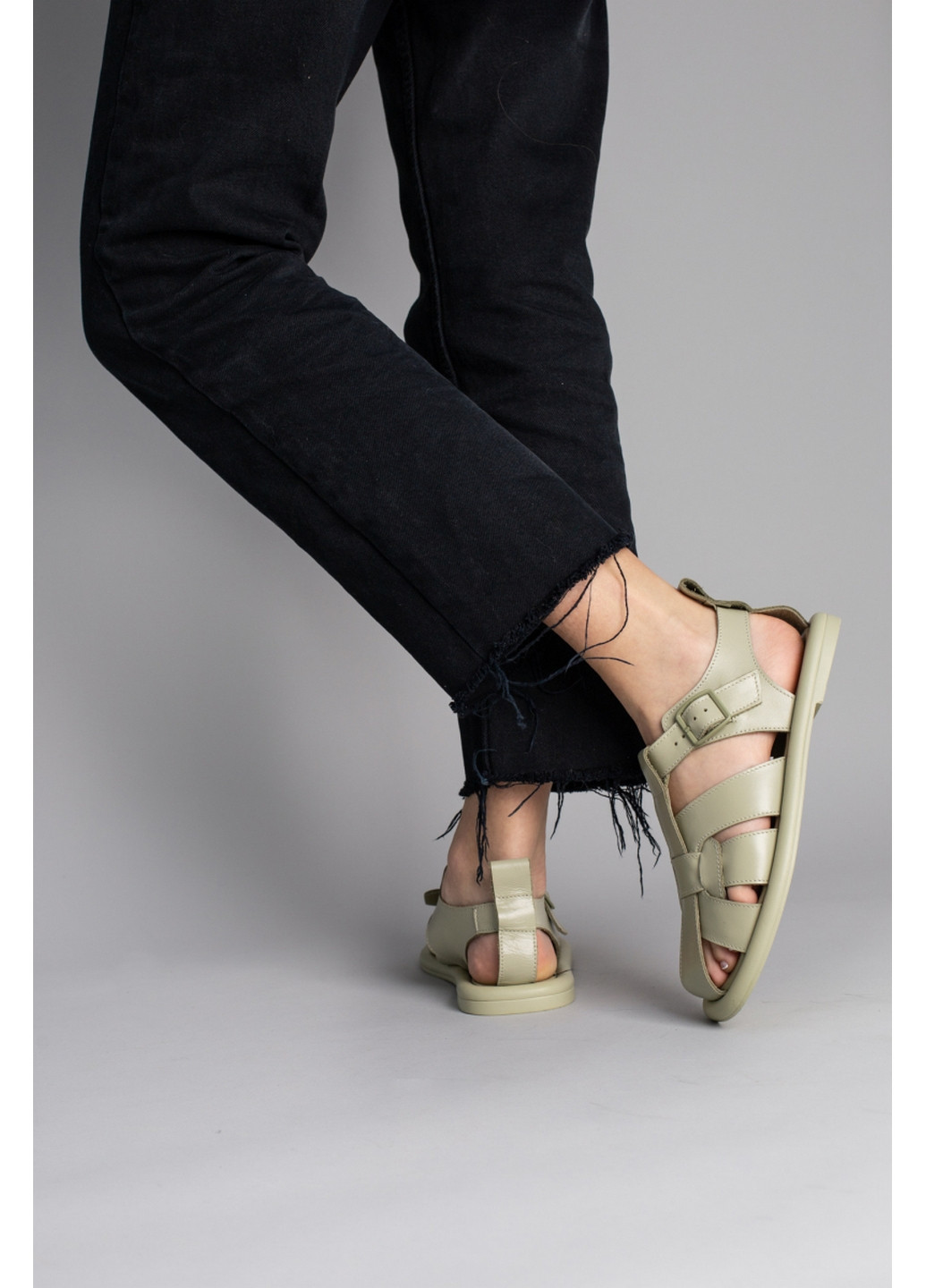 Шкіряні жіночі сандалі VZUTIK (276979152)