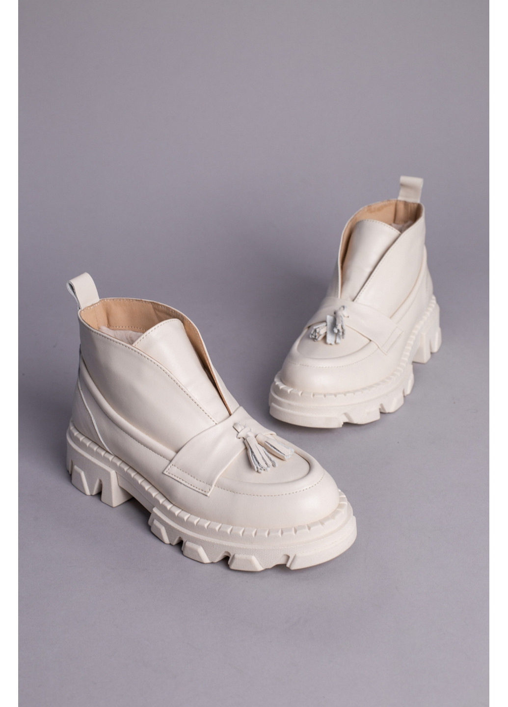 VZUTIK Кожаные женские лоферы молочный з натуральная кожа, украина — (276978122)