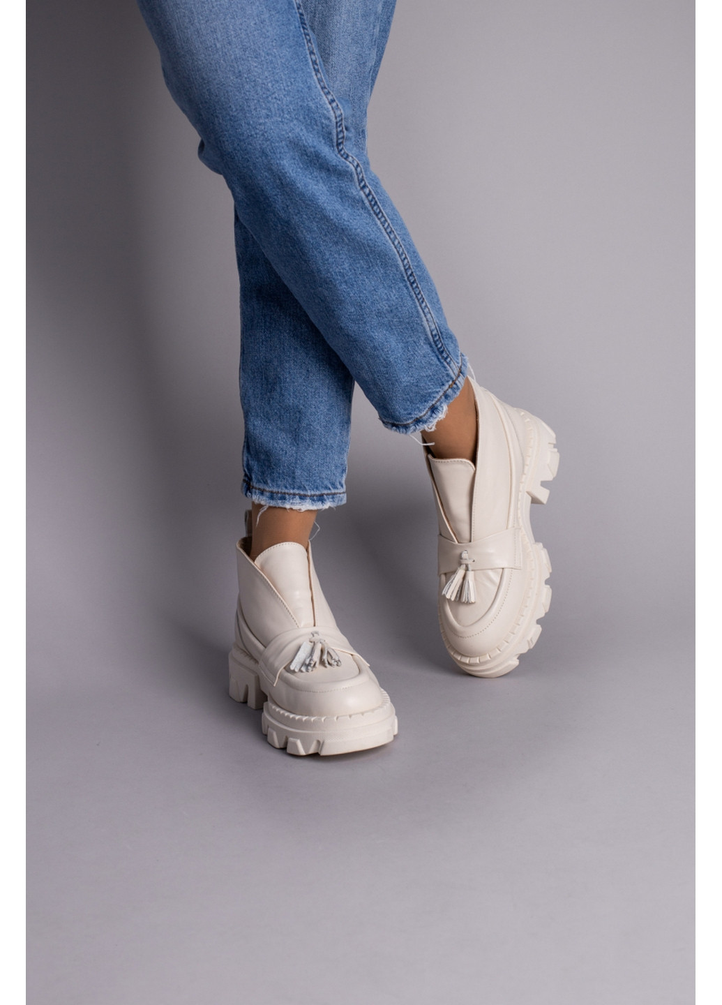 VZUTIK Кожаные женские лоферы молочный з натуральная кожа, украина — (276978122)