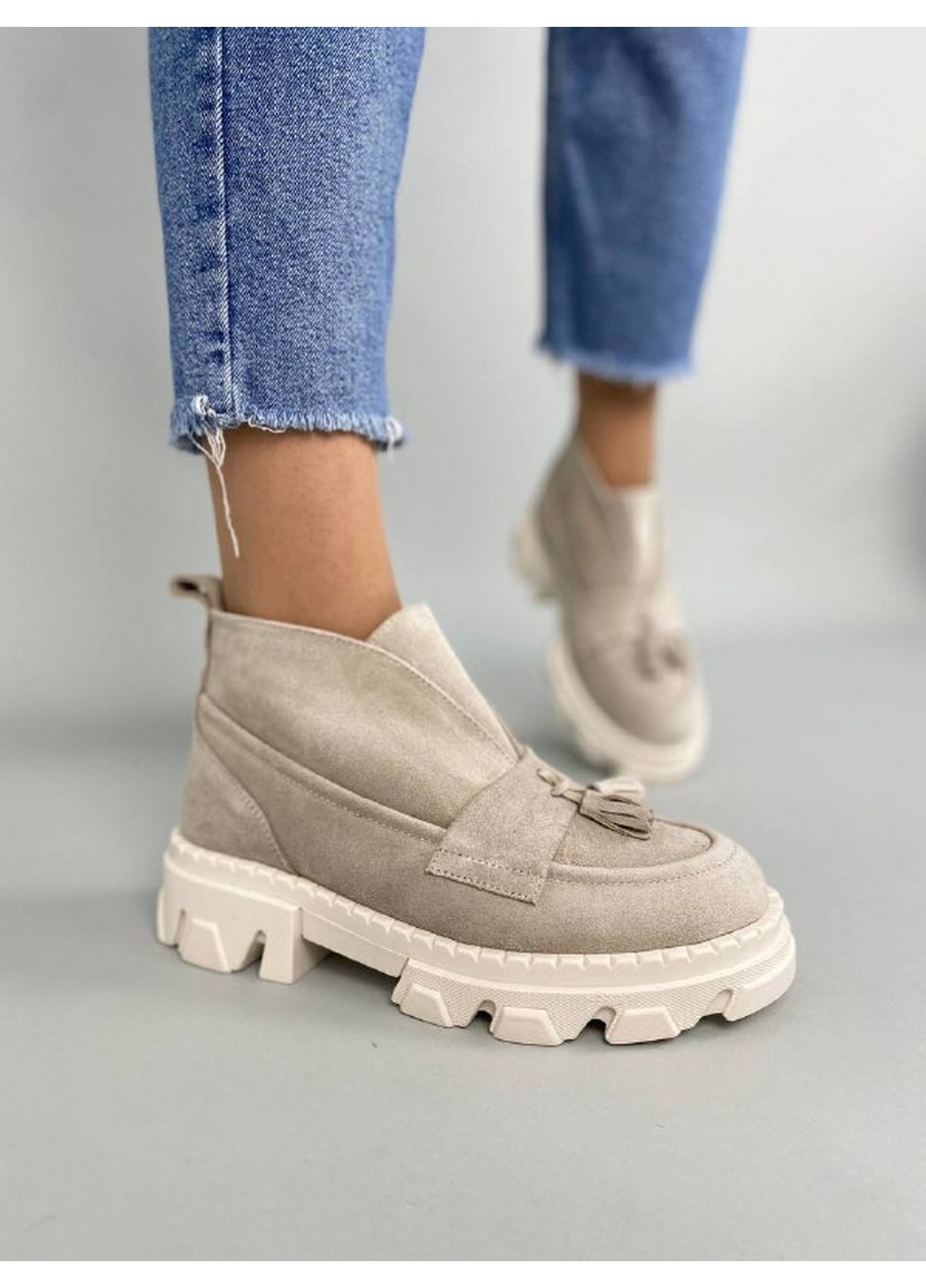 VZUTIK Замшеві жіночі лофери бежевий з натуральна замша, україна — (276978352)