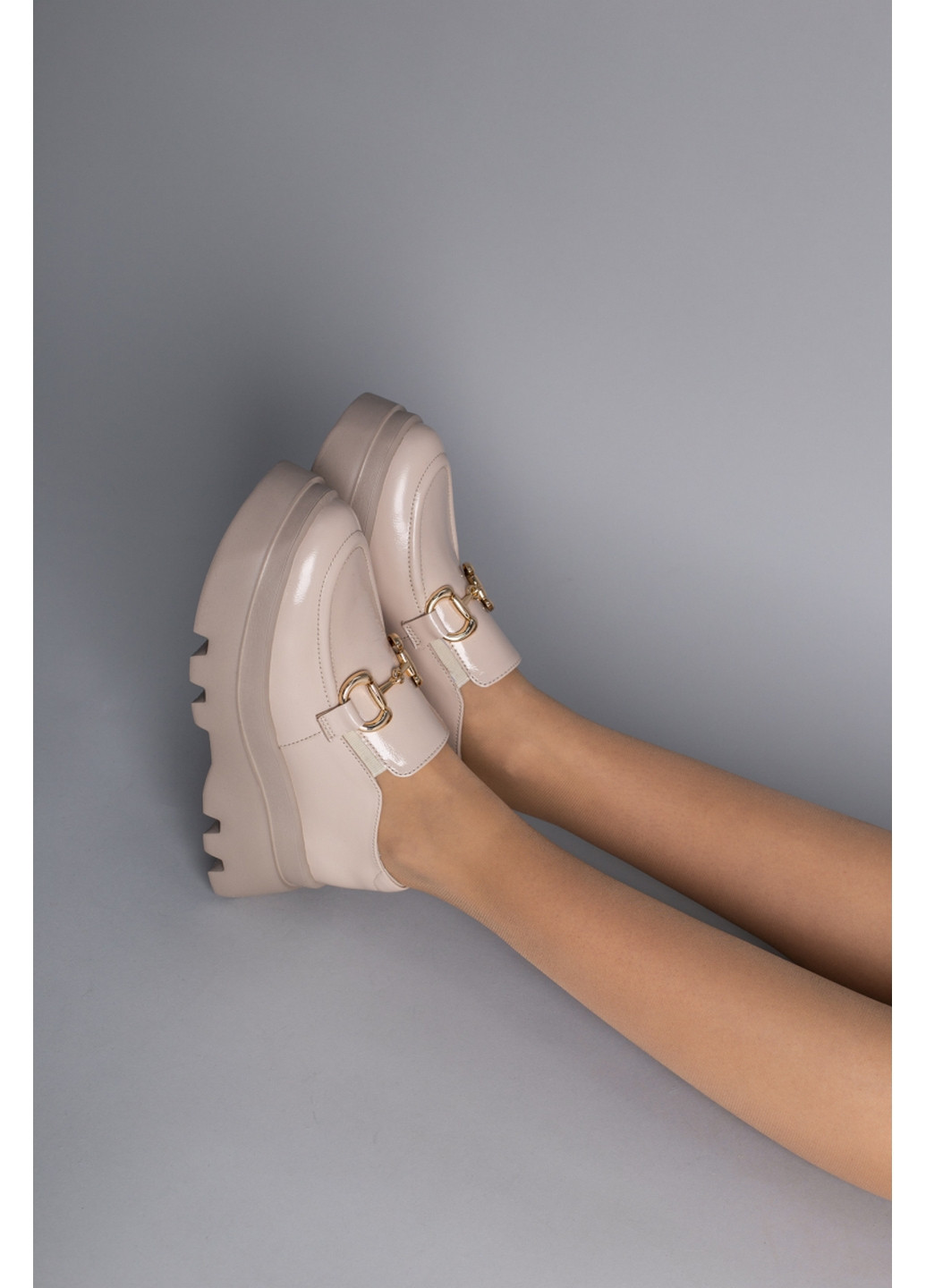 VZUTIK Шкіряні жіночі лофери бежевий з натуральна шкіра, україна — (276981205)