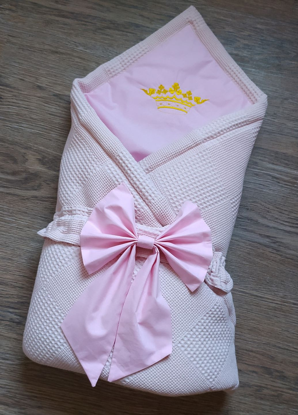 Конверт одеяло на выписку вафельный новорожденному малышу девочке розовый (00195) No Brand (277367834)