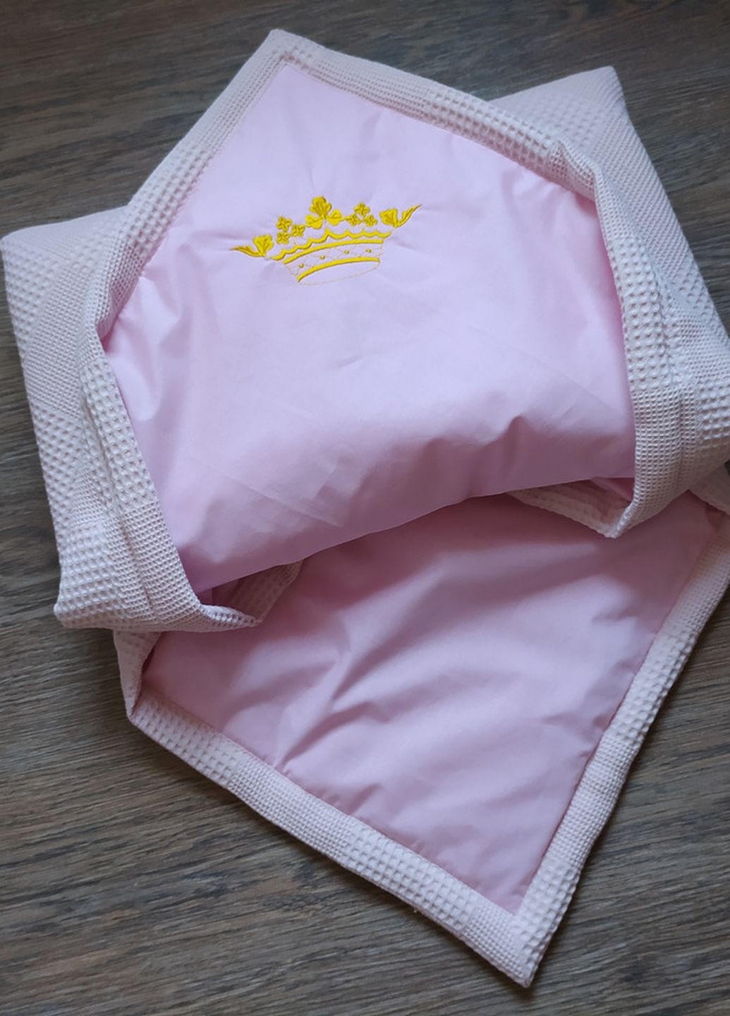 Конверт одеяло на выписку вафельный новорожденному малышу девочке розовый (00195) No Brand (277367834)