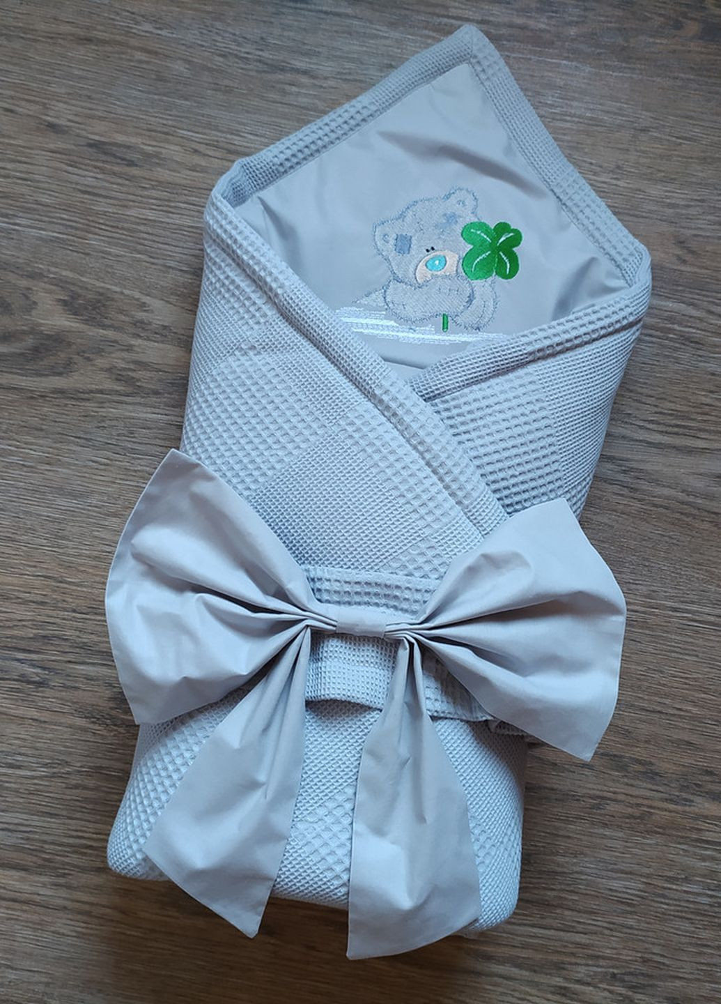 Конверт одеяло на выписку вафельный новорожденному малышу мальчику девочке серый (00200) No Brand (277367607)