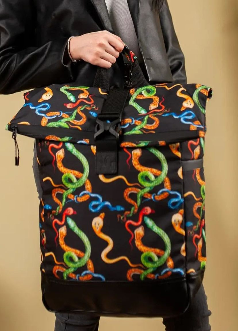 Рюкзак роллтоп Travel bag змеи черные RKTB04141 SG (277610030)