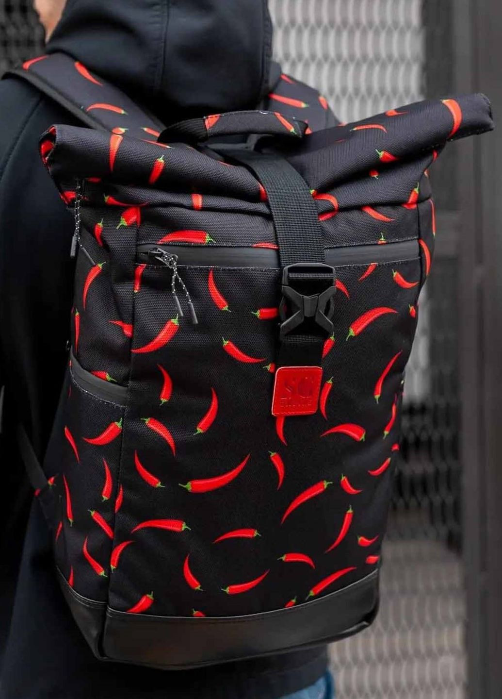 Рюкзак роллтоп Travel bag перцы черный RKTB04070 SG (277610093)