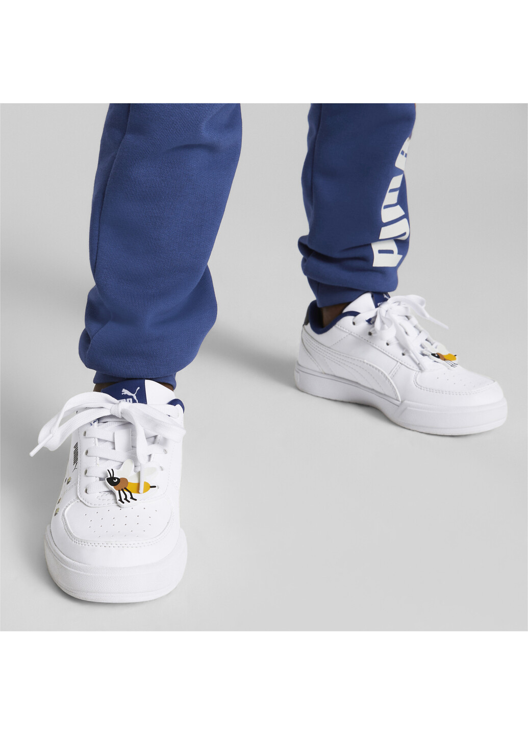 Белые детские кроссовки caven small world sneakers kids Puma