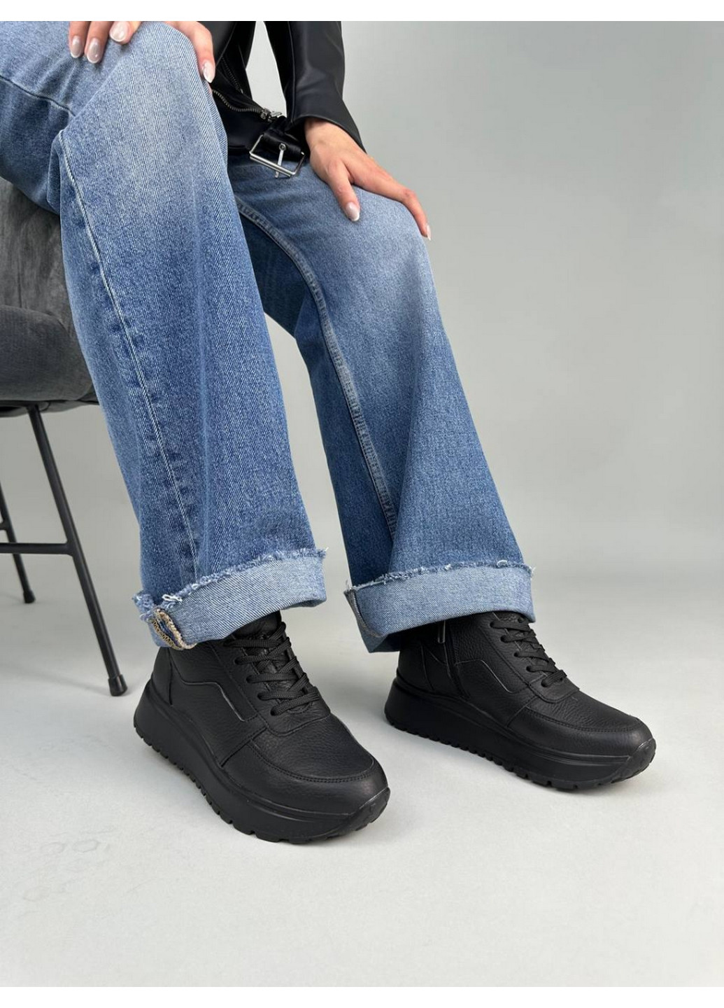 Шкіряні жіночі кросівки VZUTIK чорні всесезони (277690898)