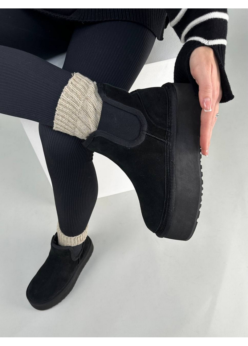 Жіночі замшеві уггі VZUTIK (277693607)