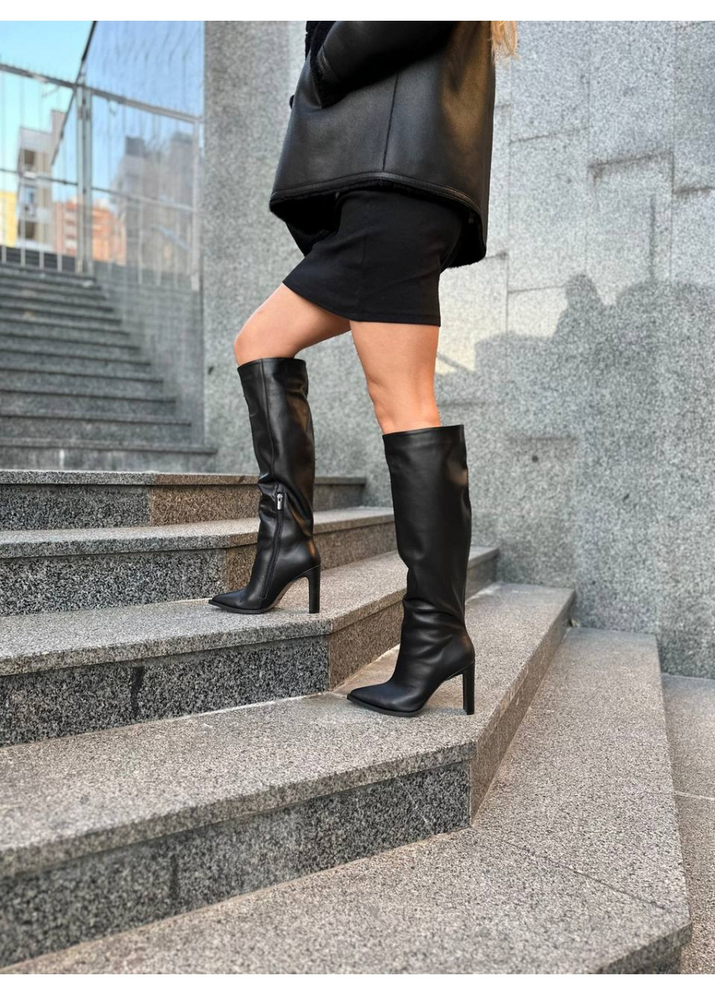 Осенние женские кожаные сапоги VZUTIK